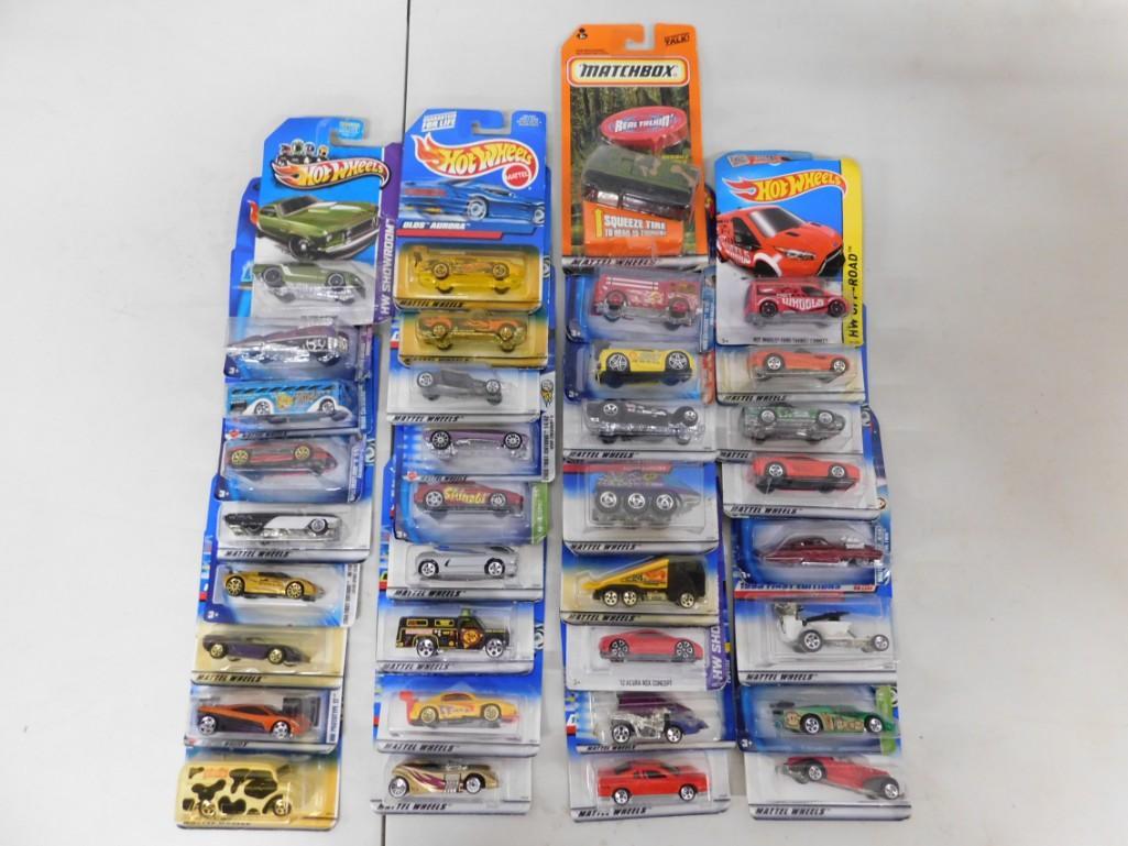 Lot of about 35 Hot Wheels New on Card (1 of 5)