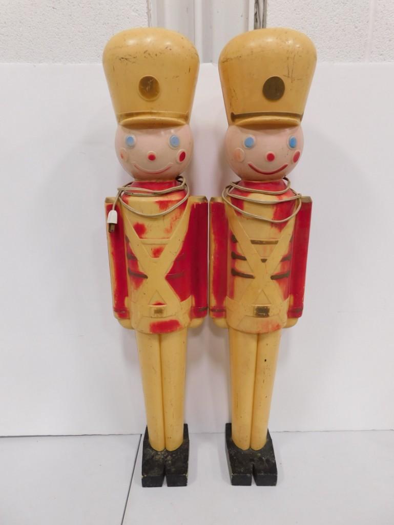 2 Vintage Blow Molds Christmas Soldiers (1 of 4)