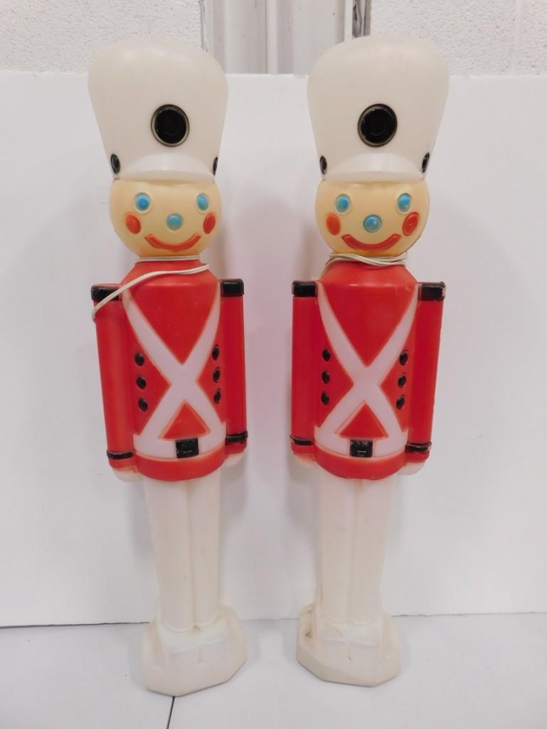 2 Vintage Blow Molds Christmas Soldiers (1 of 2)