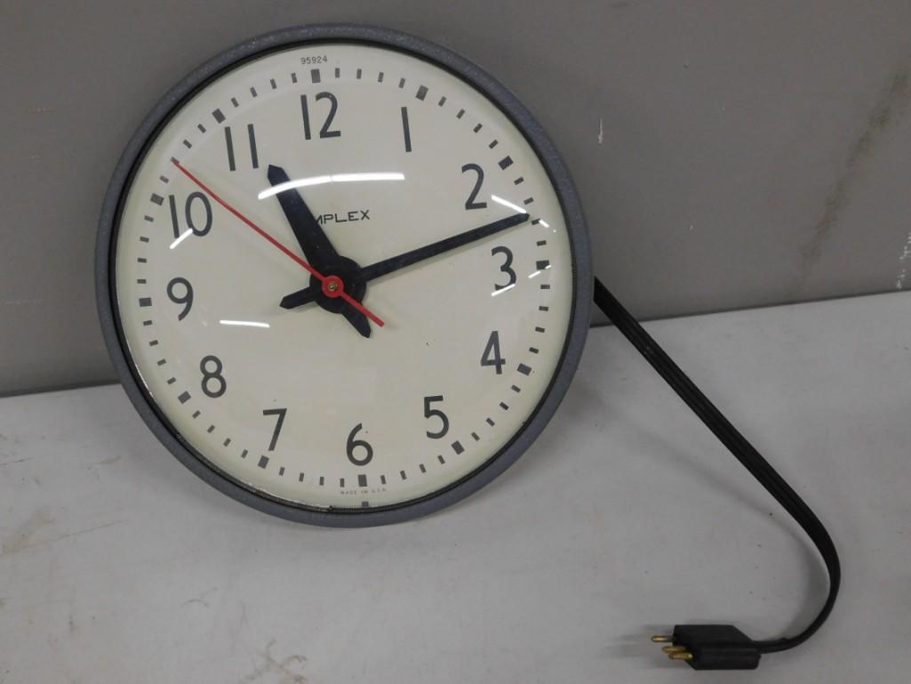 Vintage Simplex School Clock (1 of 6)