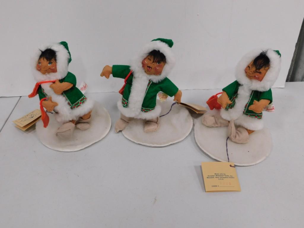 Lot of 3 Annalee Mobilitee Dolls (1 of 3)