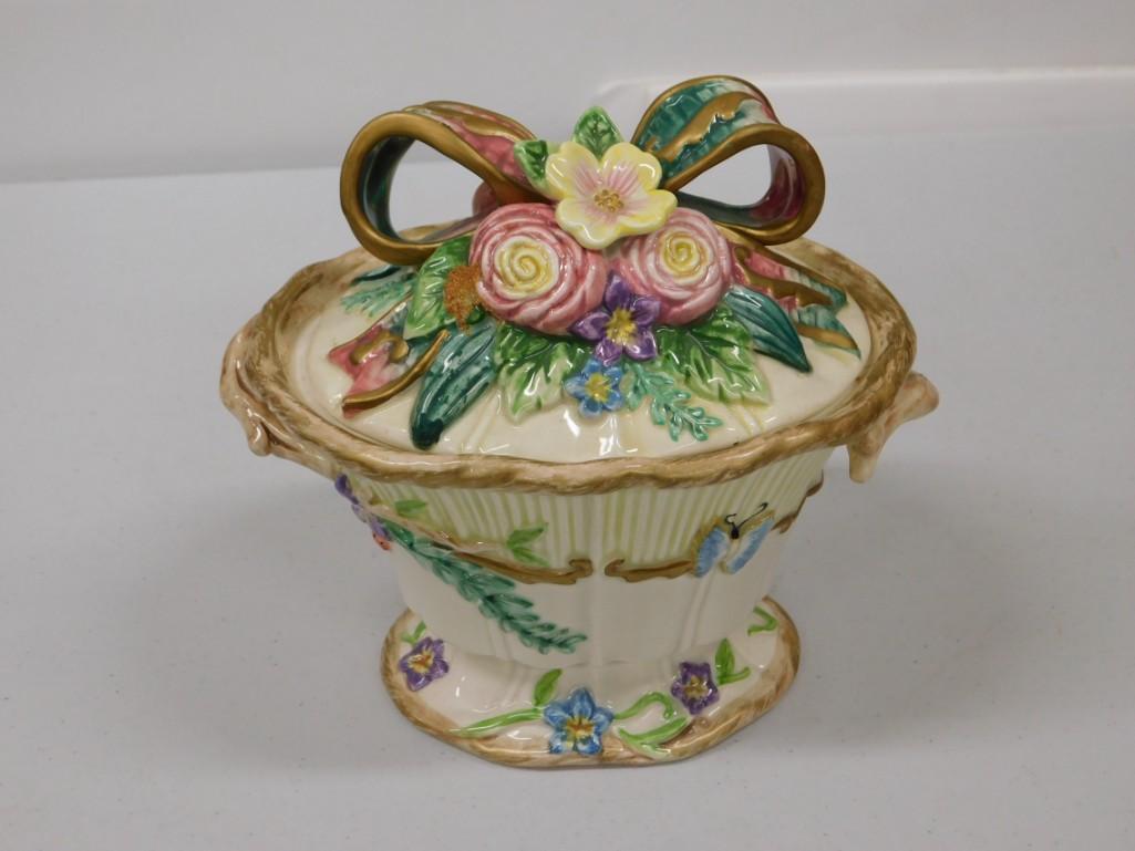 Fitz and Floyd small dish with lid (1 of 3)