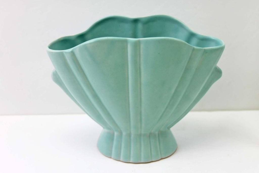 Bauer Pottery Cal Art Vase (1 of 5)