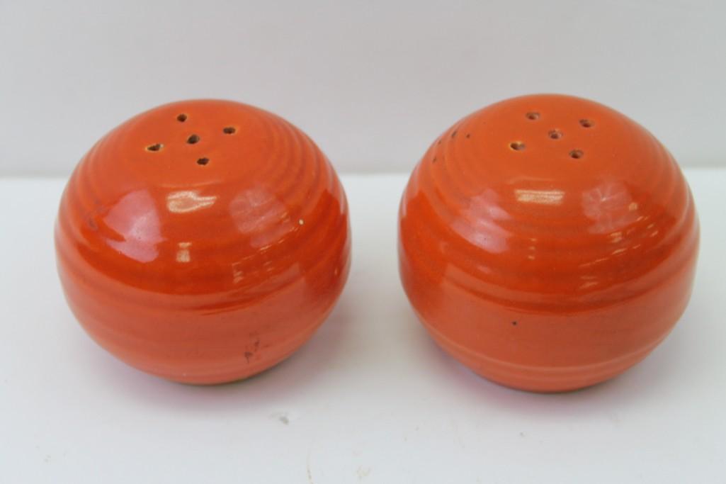 Bauer Pottery S/P Shaker Set (1 of 4)