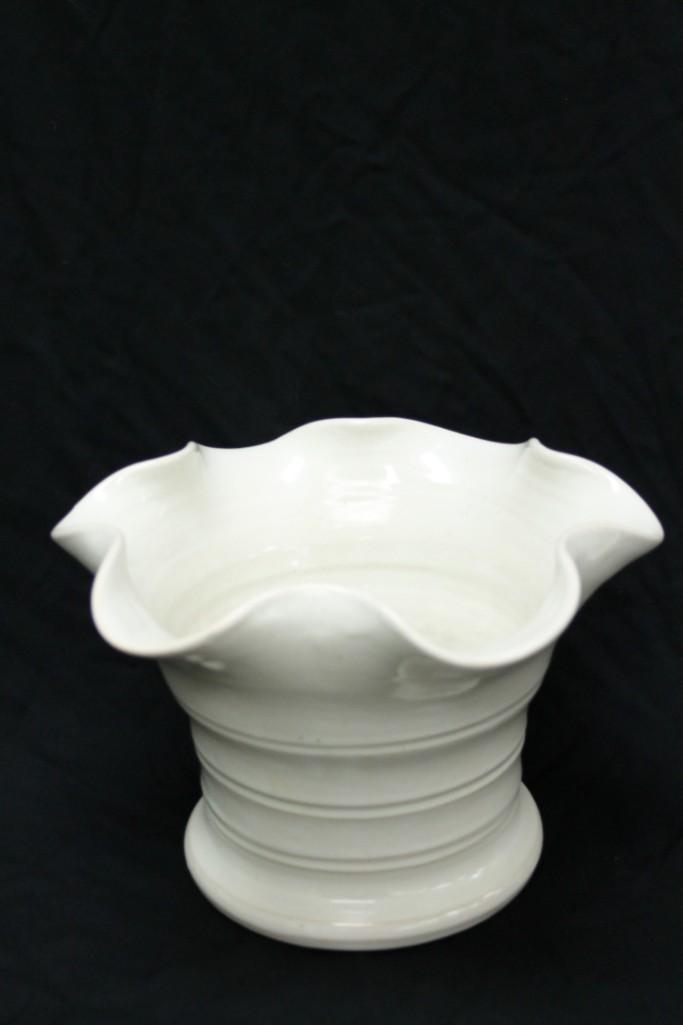 Bauer Pottery Very Rare Matt Carlton Vase (1 of 4)