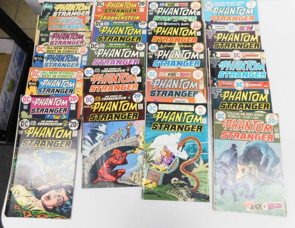 Vintage Asst The Phantom Stranger Comic Books Between (1 of 5)
