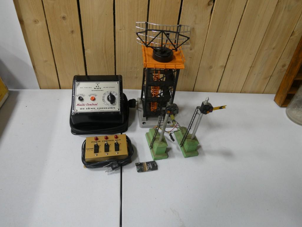 Lot of Lionel Train Accessories (1 of 4)