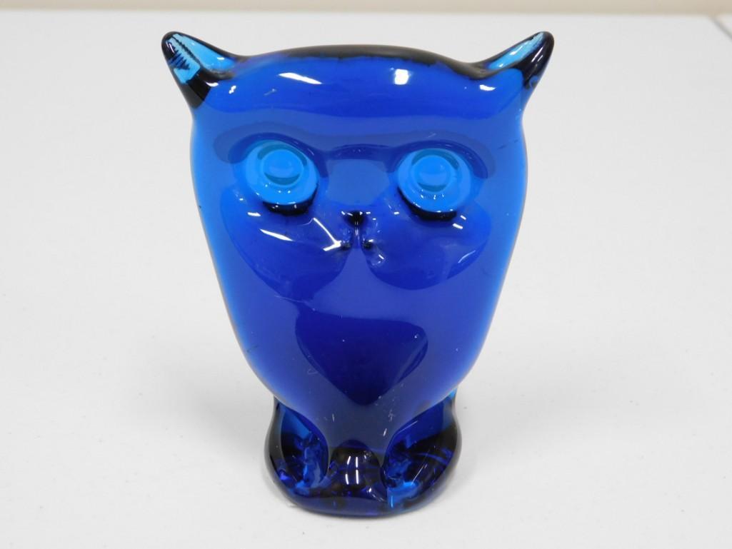 Vintage Blue Viking Glass Owl: Vintage Blue Viking Art Glass Owl . It is about 4" tall at the tallest point and about 3" wide at the widest