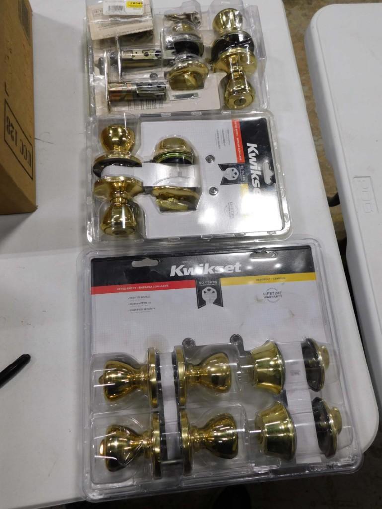 Lot of Kwik Set Dead Bolt Locks New in Package: Lot of Kwik Set Dead Bolt Locks New in Package