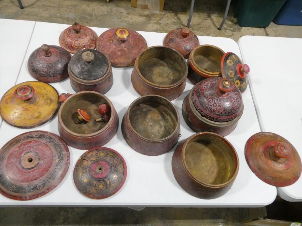 Antique Wood Containers or Canisters: Antique Wood Containers or Canisters The largest one is approx 9" in diameter . Condition: Some of the lids don't fit well due to warping, some of these have cracks, scratches, etc . They are 