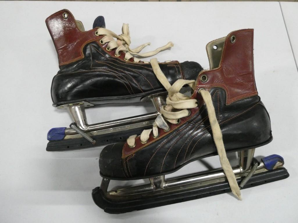 Vintage Silver Arrow Ice Skates Size 11 1/3: Vintage Silver Arrow Leather Hockey Ice Skates Size adult 11 1/3 Made in Canada