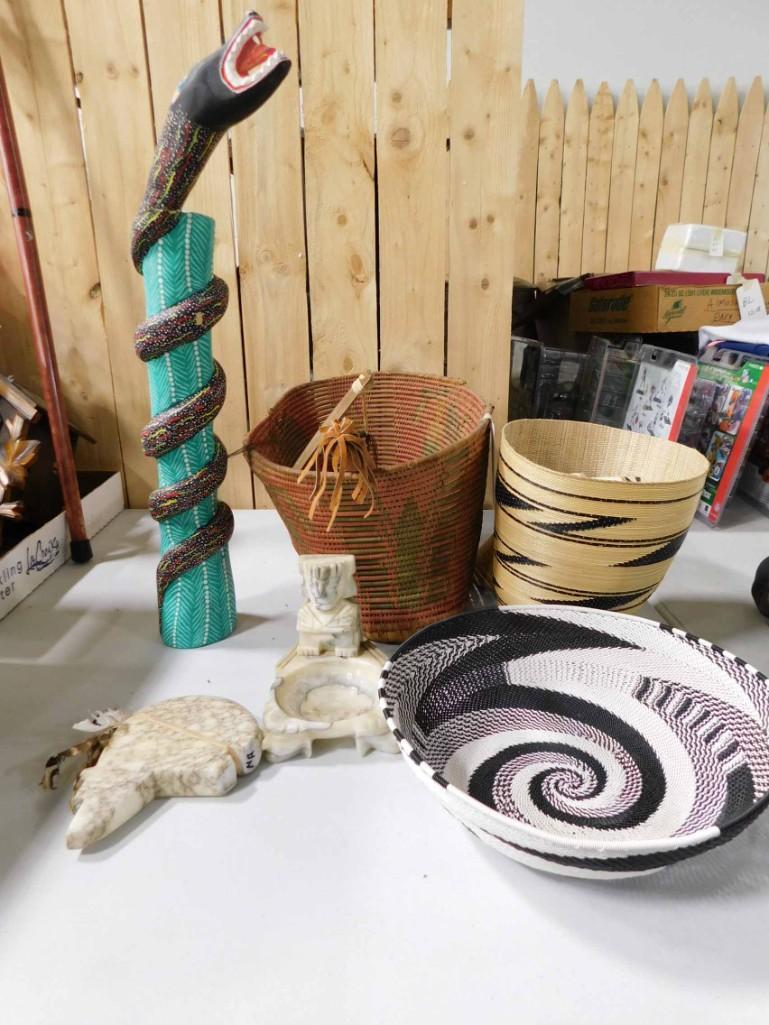 Collectibles incl Snake Sculpture , Sculpture , 2 (1 of 3)