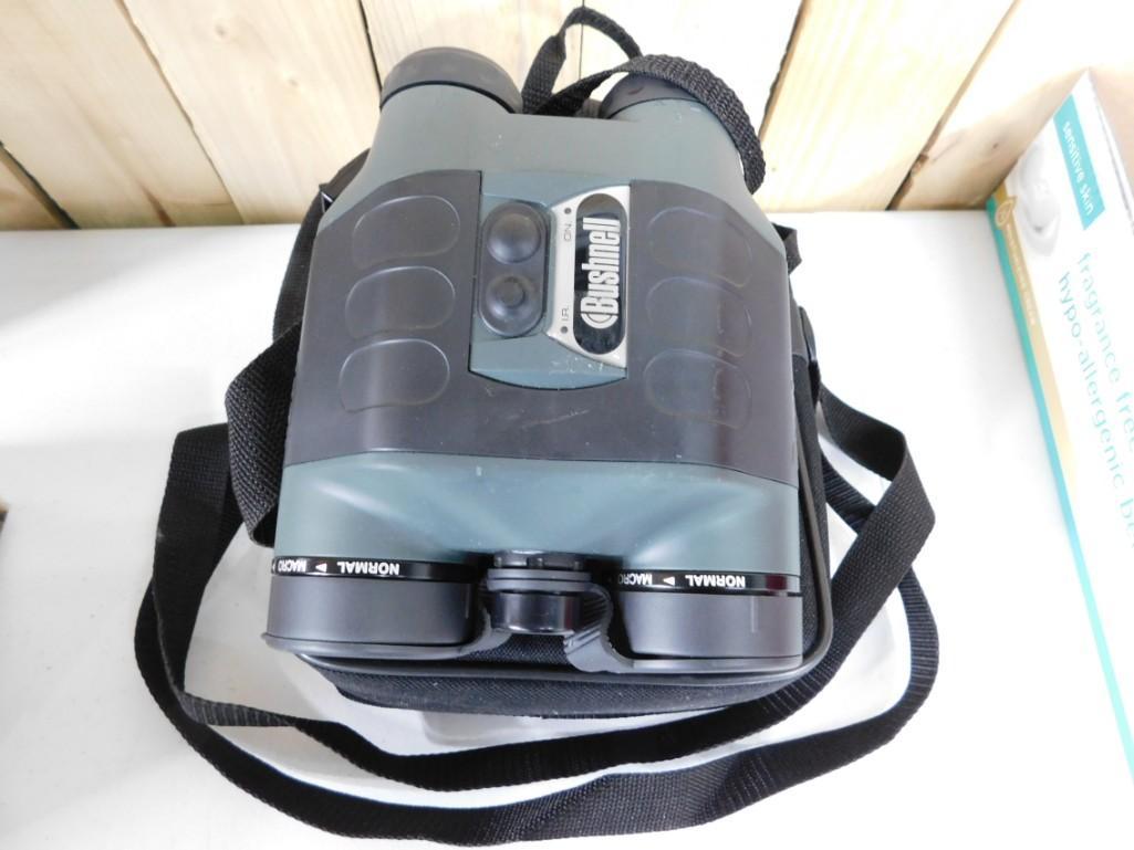 Bushnell Binoculars Night Vision (1 of 2)