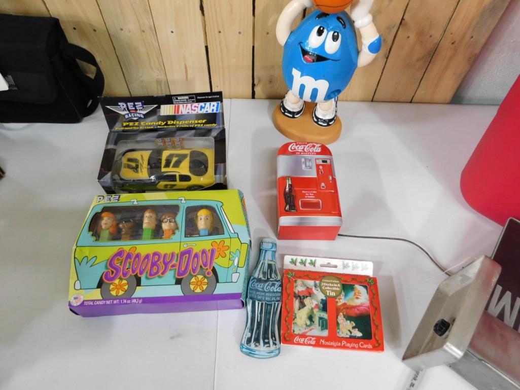 Collectibles Lot incl M&Ms Dispenser, Scooby Doo Pez (1 of 4)