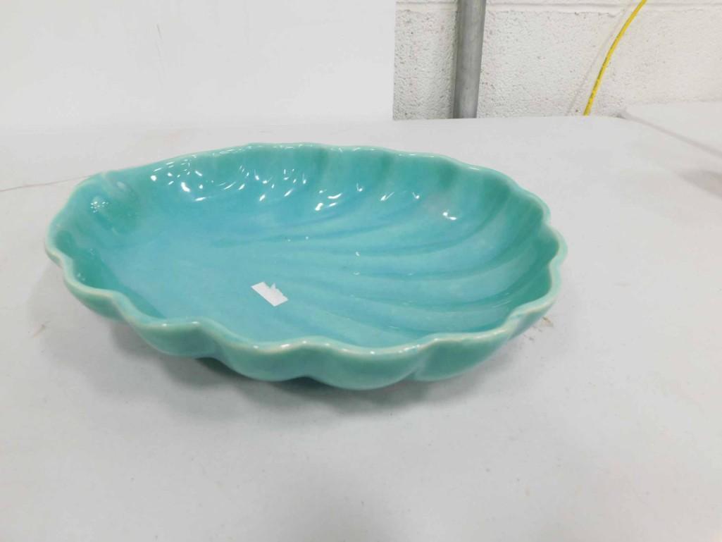 Vintage Aqua Shell Dish (1 of 2)
