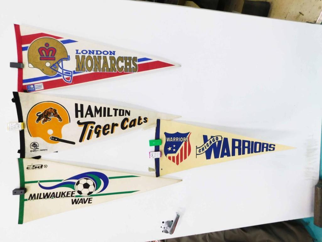 4 Vintage Sports Pennants incl London Monarchs ,: 4 Vintage Sports Pennants incl London Monarchs , Chicago Warriors , Hamilton Tiger Cats , Milwaukee Wave