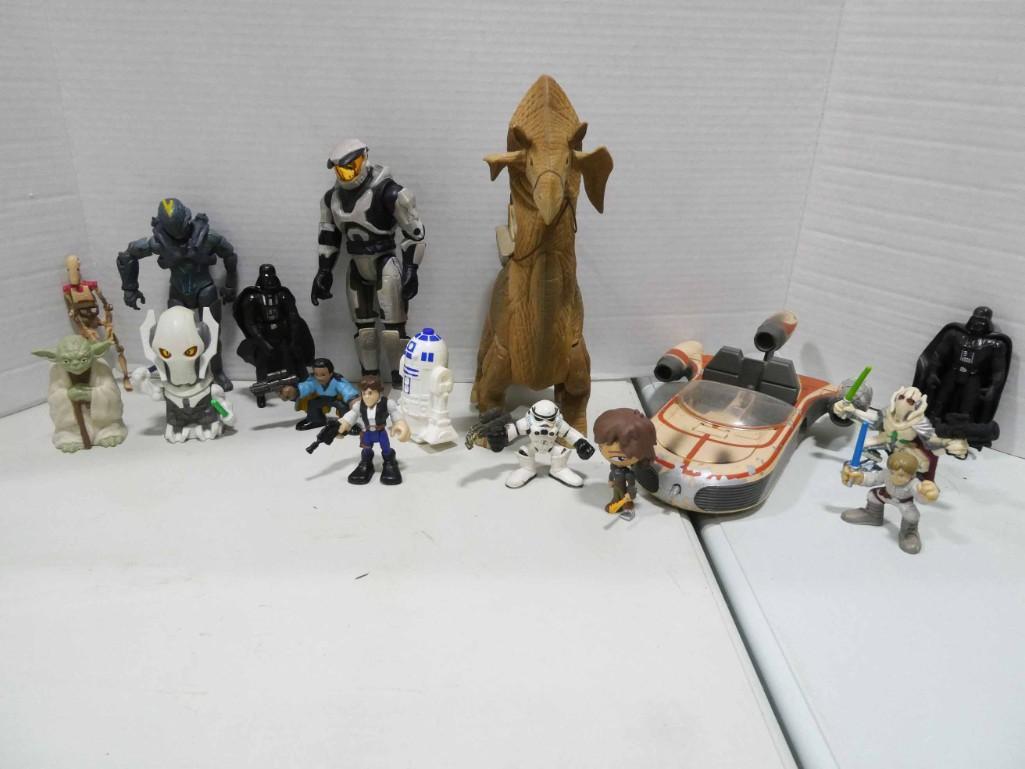 Lot of Star Wars Action Figures (1 of 3)