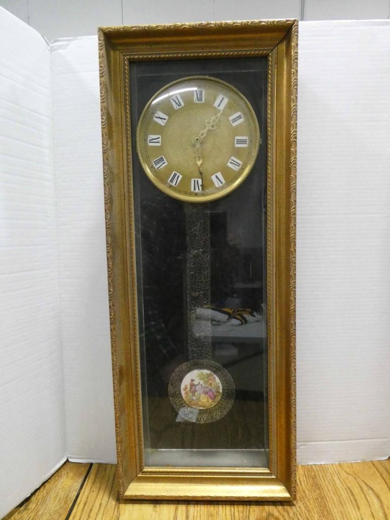 Vintage Wall Clock with Quartz Mechanism: Vintage Wall Clock with Quartz Mechanism . Mechanism appears to have been replaced. Condition: untested