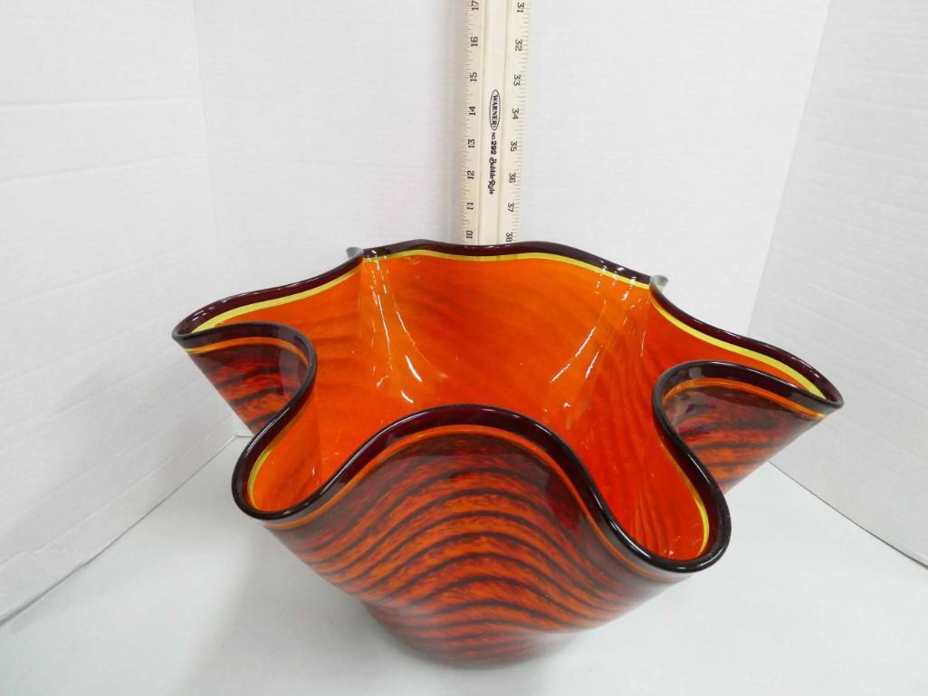 Large Art Glass Bowl in the Style of Dale Chihuly: Large Art Glass Bowl in the Style of Dale Chihuly . Signed on the side near the bottom . At the widest point, it's roughly 17" across, roughly 9" tall and the base is about 7" across