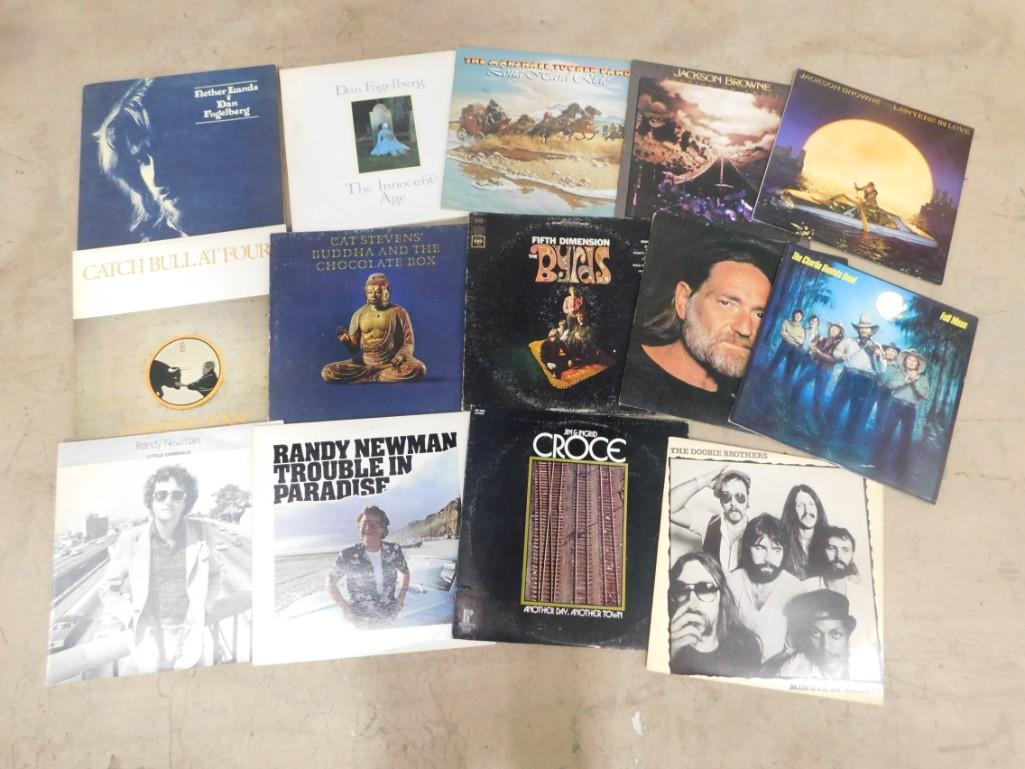 Lot of Vinyl Record Albums Including The Byrds, Willie (1 of 3)
