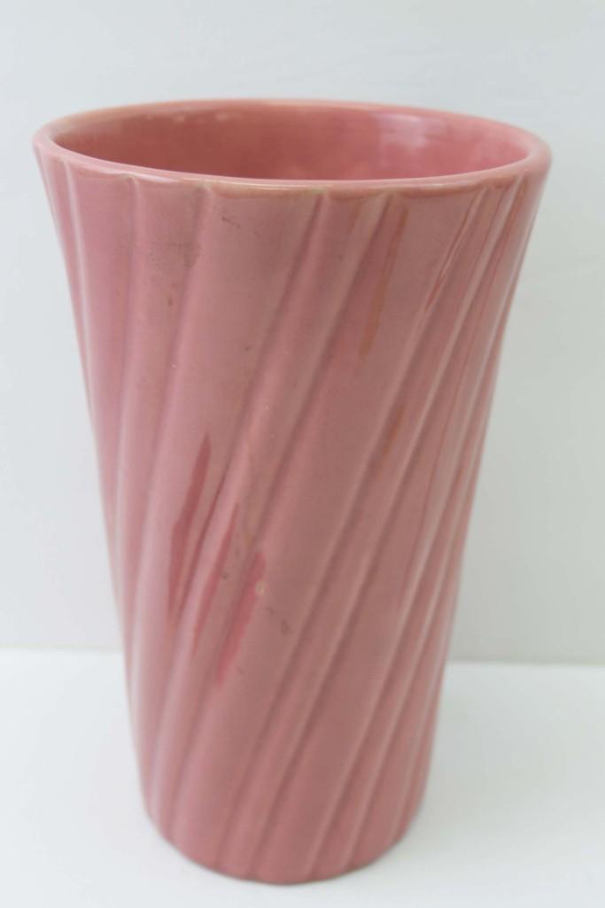 Bauer Pottery Cal Art Vase (1 of 3)