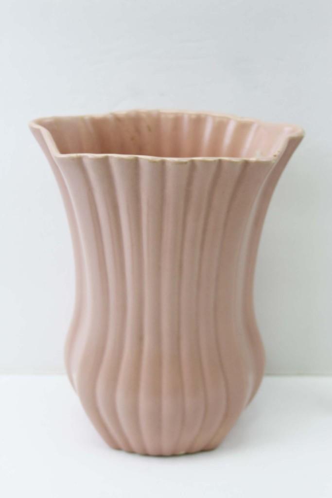 Bauer Pottery Cal Art Vase (1 of 3)