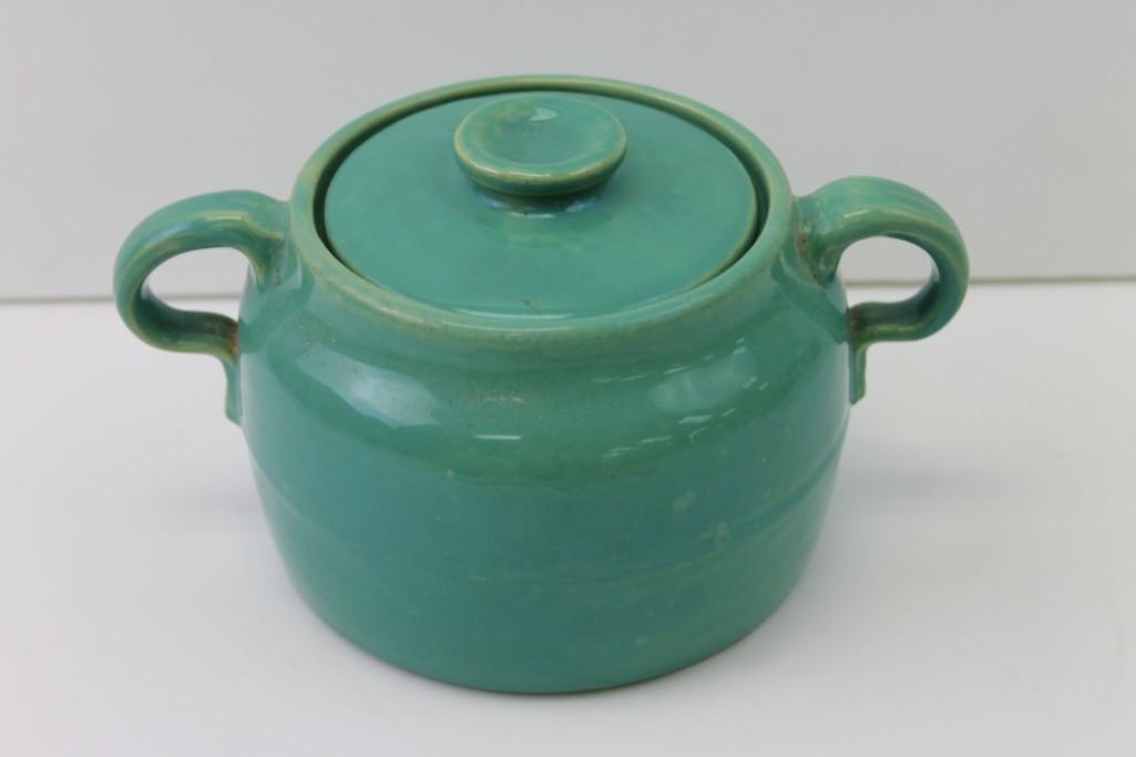 Bauer Early Plainware Medium Bean Pot (1 of 6)