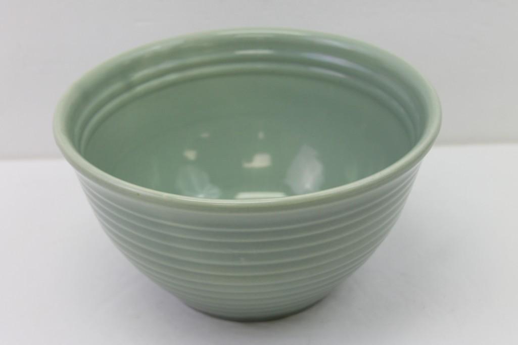 Bauer Ringware #18 Mixing Bowl (1 of 5)