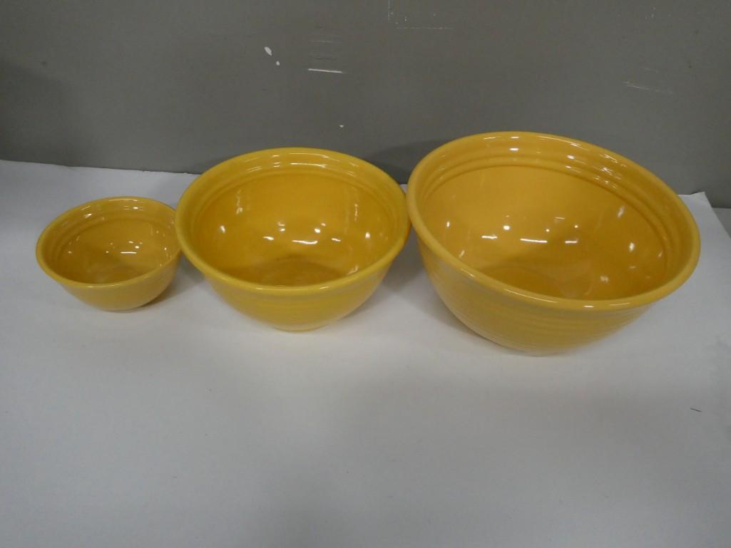 Set of 3 Bauer Ringware Nesting Mixing Bowls (1 of 5)