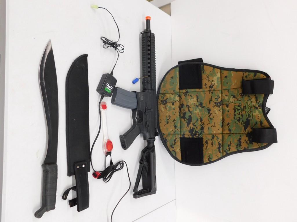 1 Airsoft Gun , 1 Vest , 1 Knife with Sheath: 1 Airsoft Gun , 1 Vest , 1 Knife with Sheath