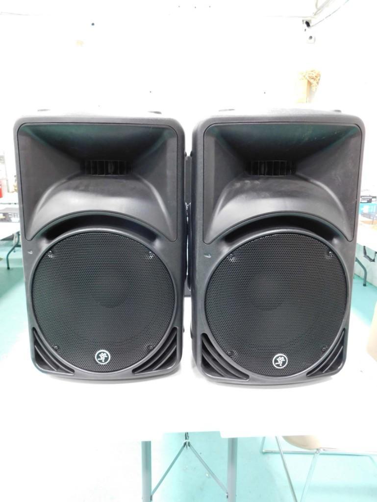 2 Mackie SRM 450 Active Sound Reinforcement System (1 of 7)