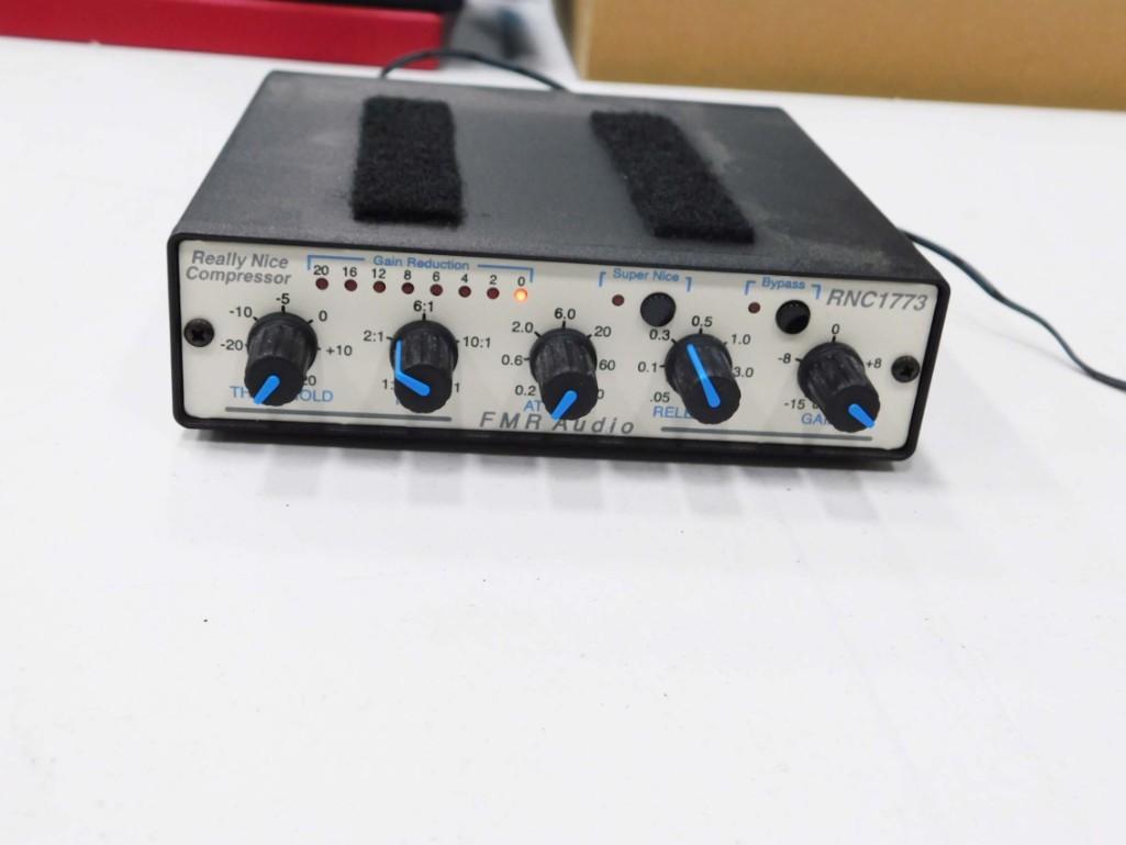 FMR Audio Really Nice Compressor RNC1773 Tested and (1 of 4)