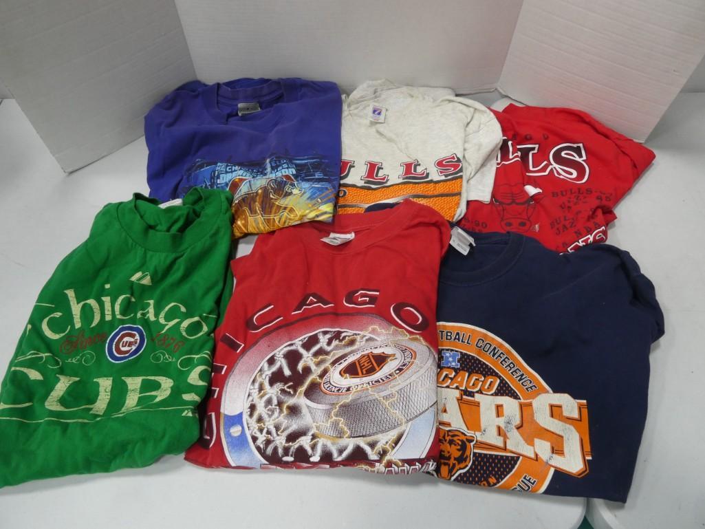 Lot of 6 Chicago Sports Teams T-Shirts: Lot of 6 Chicago Sports Teams T-Shirts - including Cubs, Bulls, Bears, etc.