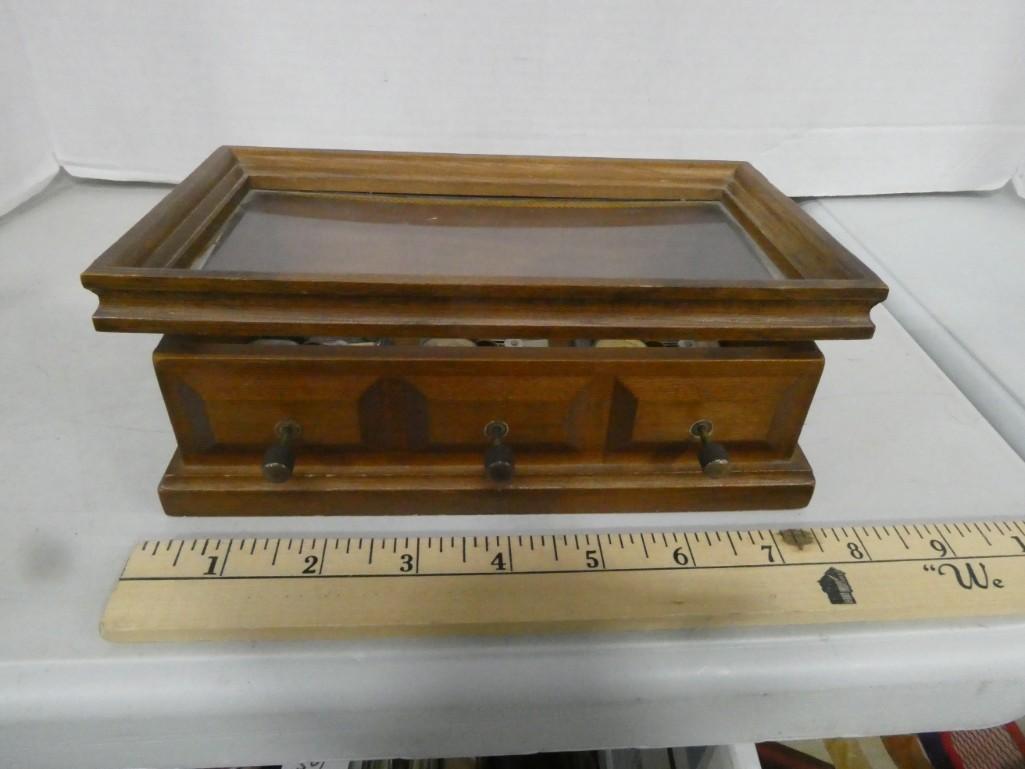 Wood Music Box Plays 3 Songs: Wood Music Box Plays 3 Songs Condition: Lid is warped