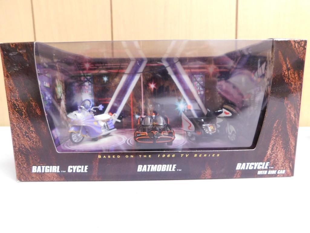 Hot Wheels Batman Collector's Set incl Batmobile , Batgirl Cycle , and (1 of 5)