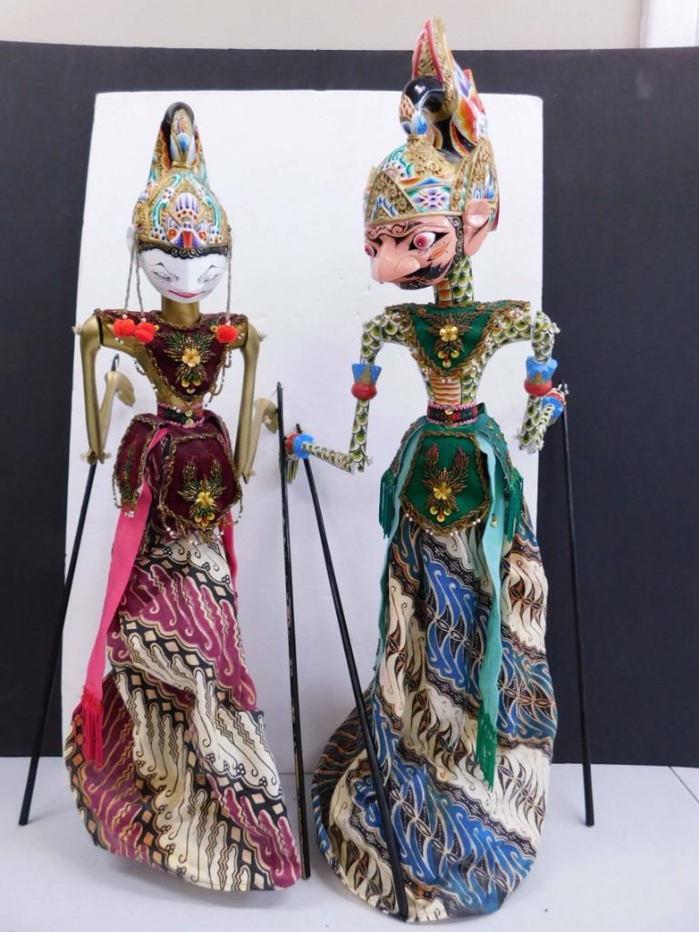 2 Vintage Wayang Golek Stick Puppets or Shadow Puppets Hand Painted and Carved (1 of 6)