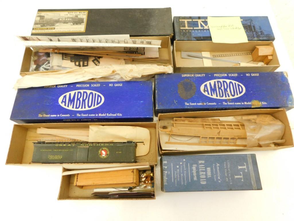 5 Vintage Model Railroad Train Car Kits (1 of 4)
