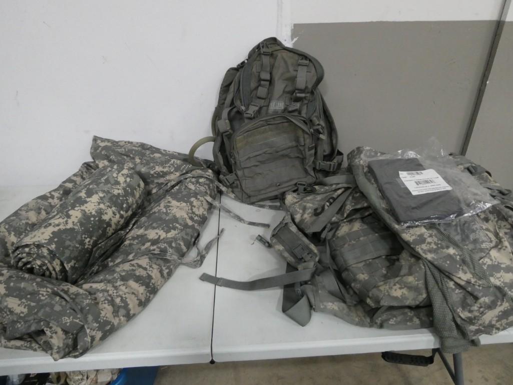 Lot of Camouflage Items incl 2 Backpacks  Camo Blanket , etc (1 of 1)