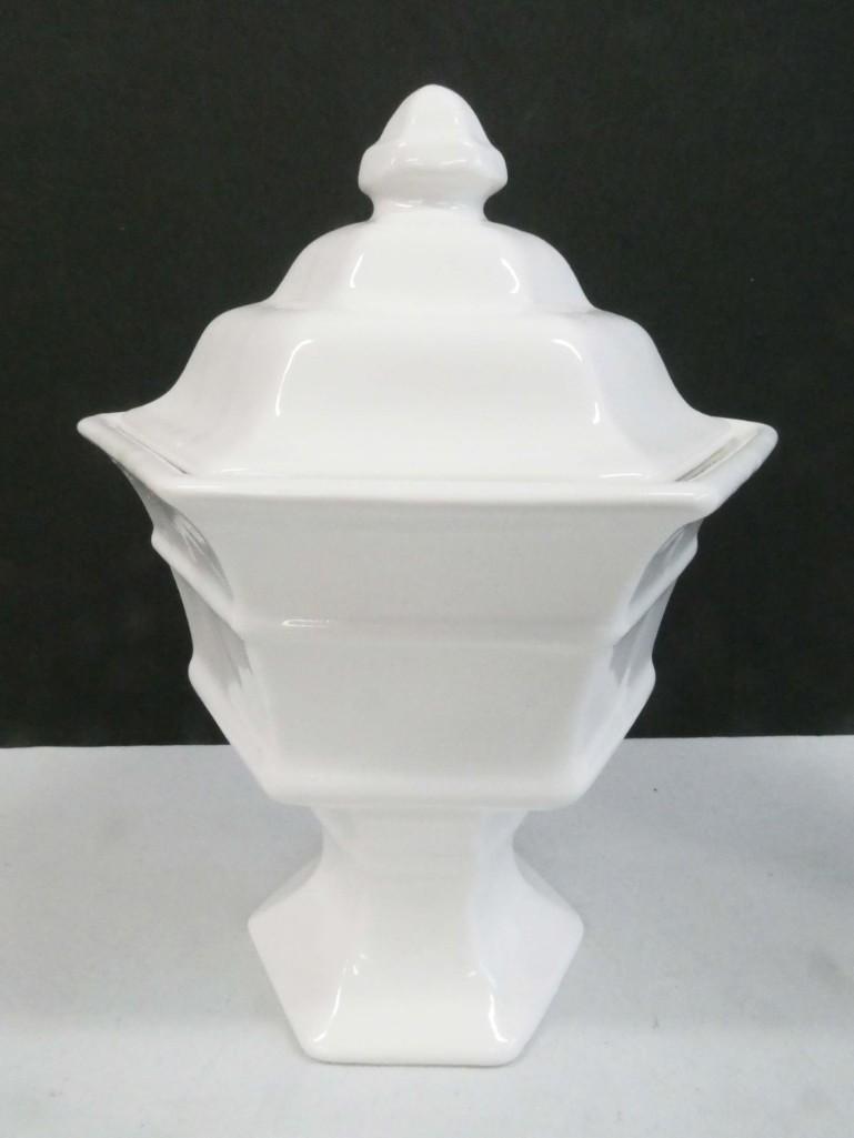 Vintage Royal Haeger Covered Candy Dish (1 of 3)