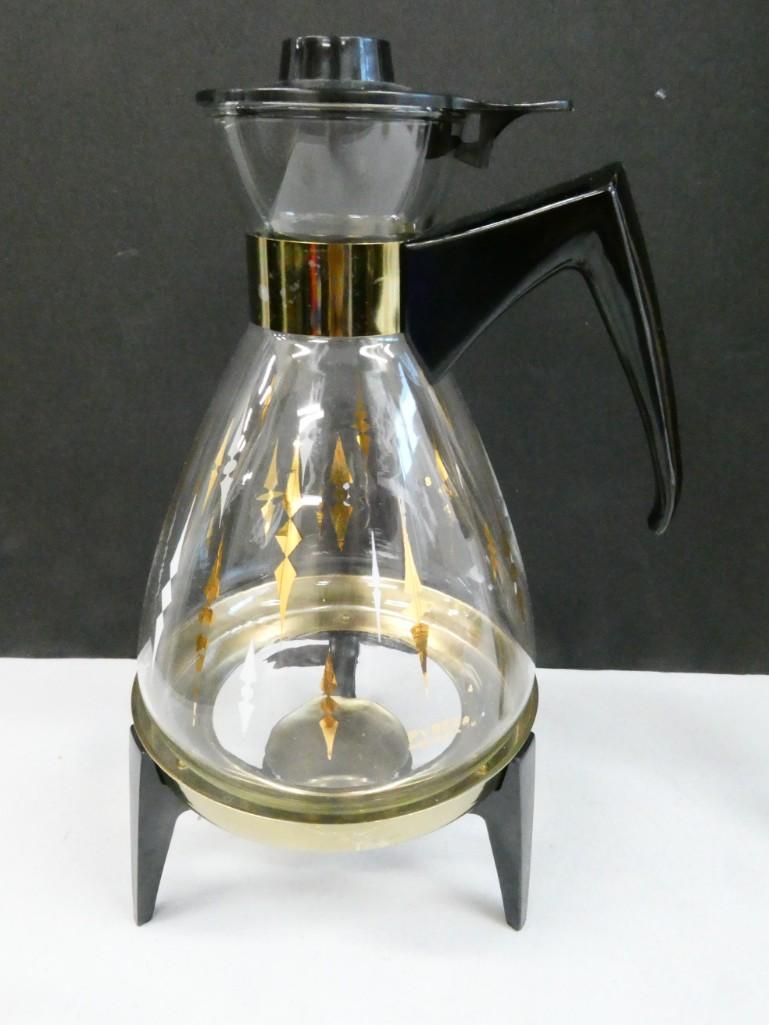 Vintage Pyrex Coffee Carafe 4 Pc: Vintage Pyrex Coffee Carafe 4 Pc with Carafe , lid , base, warmer