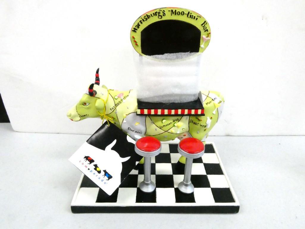 Cow Parade Harrisburg's Moo Tini Bar Figurine 1E/7088: Cow Parade Harrisburg's Moo Tini Bar Figurine 1E/7088