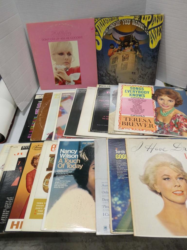 Lot of 33 RPM Vinyl Records incl The 5th Dimension, Pearl Bailey, Ethel Waters, Doris Day, (1 of 1)