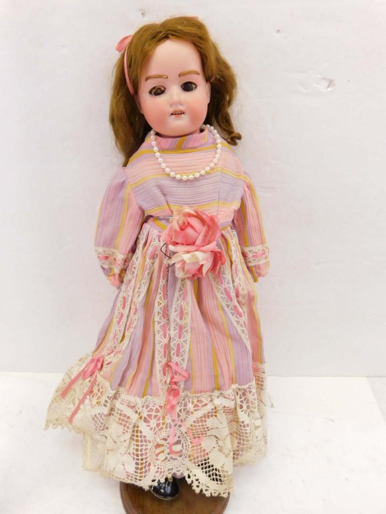 16" Armand Marseille Floradora Bisque Germany DRP A 4/0 M: 16" Armand Marseille Floradora Bisque Germany DRP A 4/0 M . 16", bisque head, hands, sleep glass eyes, right eyelid has paint/repair. Fur eyebrows, upper teeth, open mouth. Kid leather body, repaired 