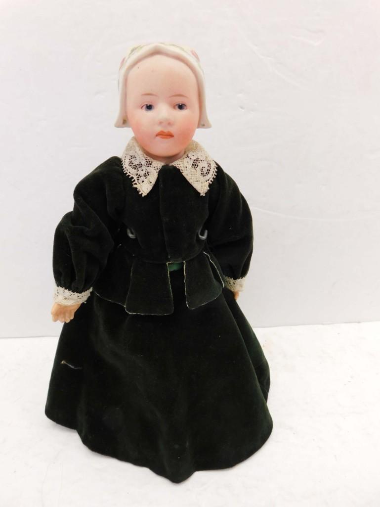 10" Sunburst Gerbruder Heubach Baby Stewart German doll: 10" Sunburst Gerbruder Heubach Baby Stewart German doll . 10", bisque head, molded bonnet. Holes in bonnet for ribbons? Painted facial features, paper mache or compo jointed body. Vintage outfit. Circ