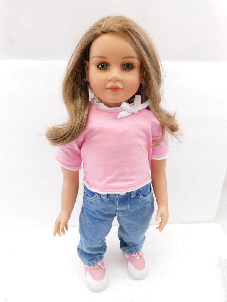 1996 My Twinn Madison One of a Kind OOAK 23" Posable Doll: 1996 My Twin Madison One of a Kind OOAK 23" Posable Doll . 23", vinyl and cloth posable doll. Original outfit. Special order dolls designed after real children. No longer being made. Clean, vgc.