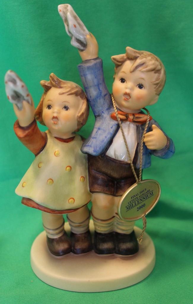 Goebel Hummel Auf Wiedersehen Figurine 6.5" (1 of 4)