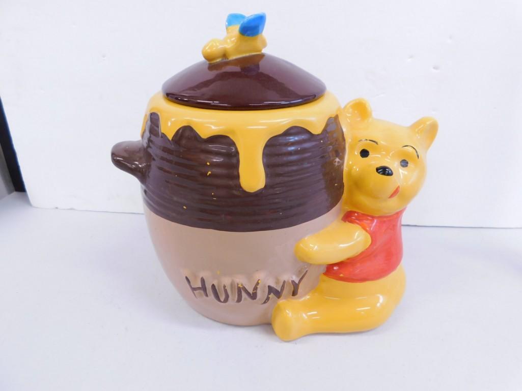 Vintage Winnie the Pooh Cookie Jar (1 of 6)