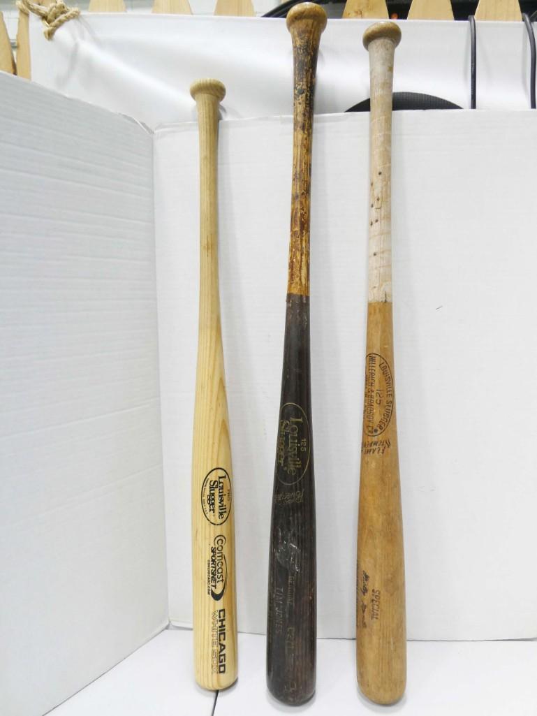 3 Louisville Slugger Baseball Bats: 3 Louisville Slugger Baseball Bats incl Chicago White Sox, Tim Jones, and Hillerich & Bradsby Flame Temper Special Mickey Mantle