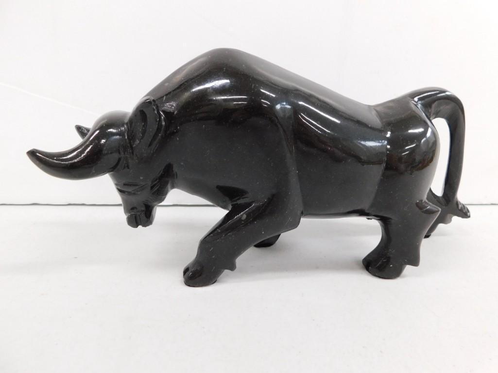 Carved Speckled Onyx Bull Vintage Made in Mexico: Vintage Carved Speckled Onyx Bull Statue or Sculpture Made in Mexico