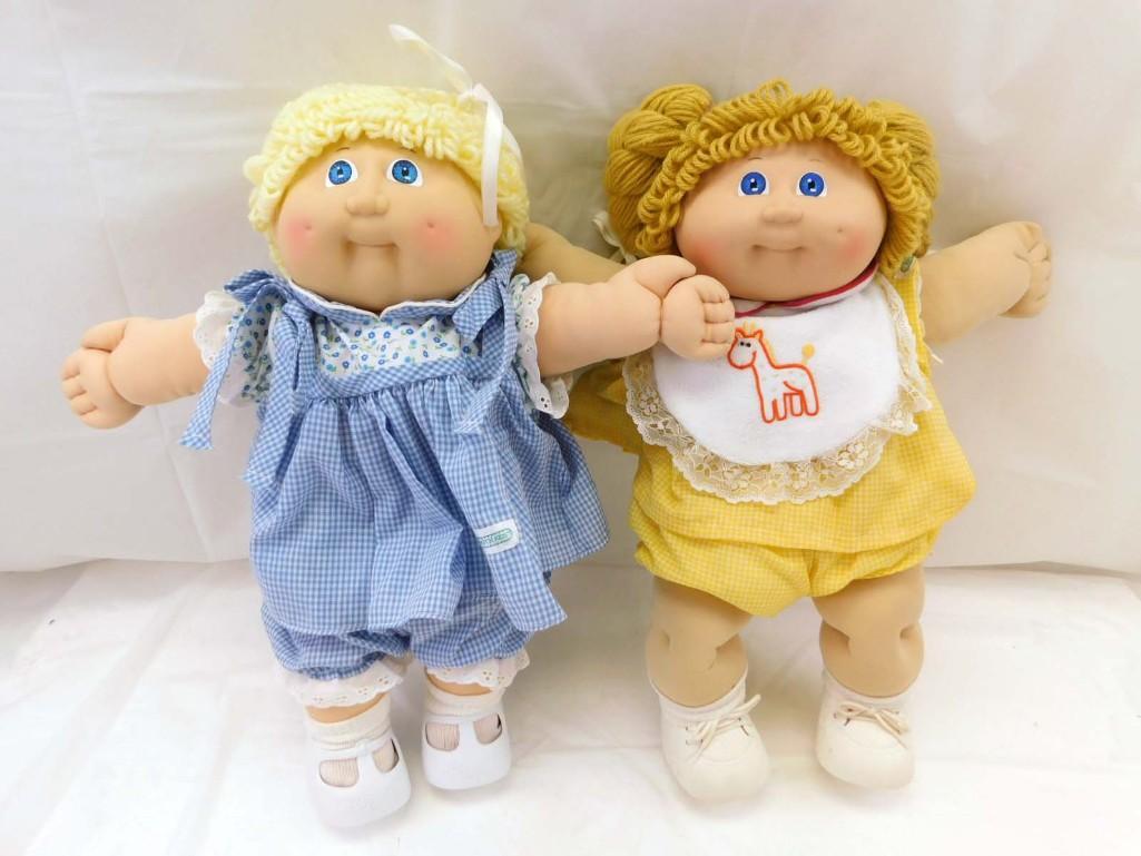 2 Nice 1985 Cabbage Patch Kids CPK Dolls (1 of 7)